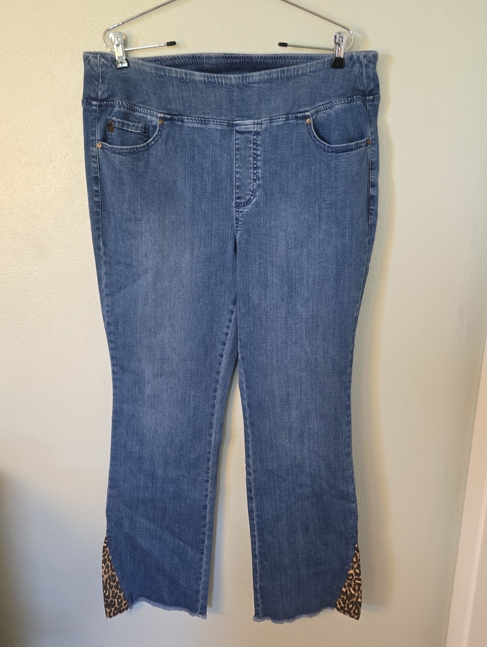 Belle Kim Gravel | Denim Pull On Pants Cheetah Details Size 18W